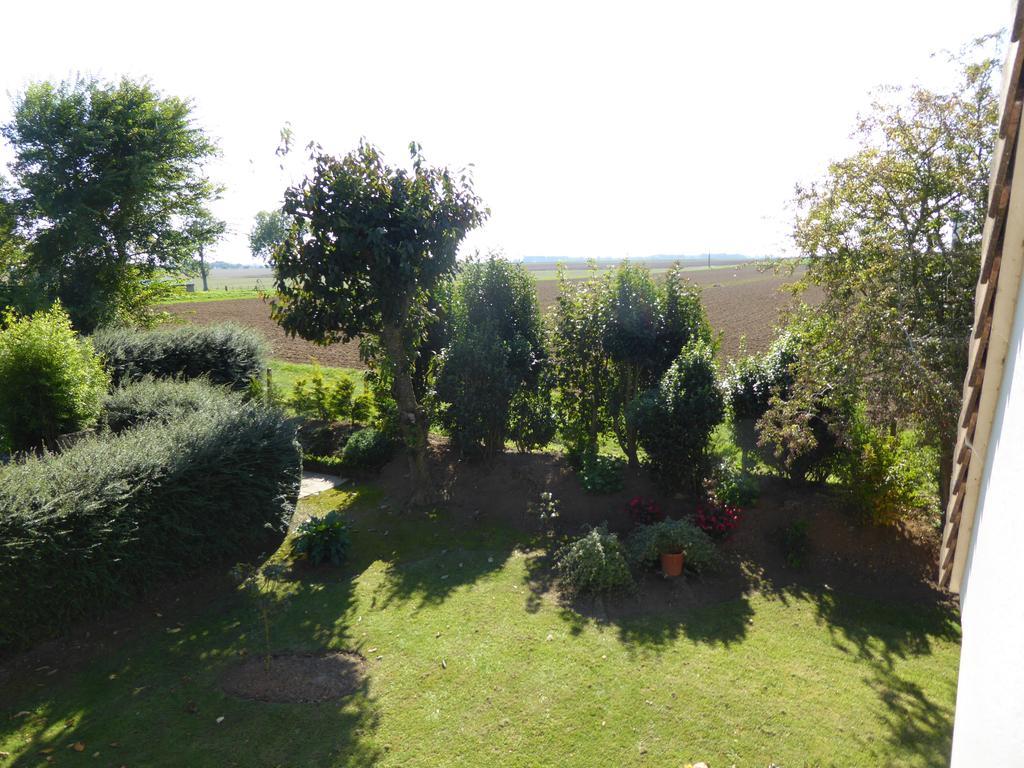 Chez Veronique Apartment Anguerny Екстериор снимка