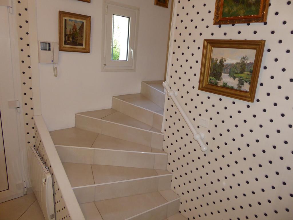 Chez Veronique Apartment Anguerny Екстериор снимка