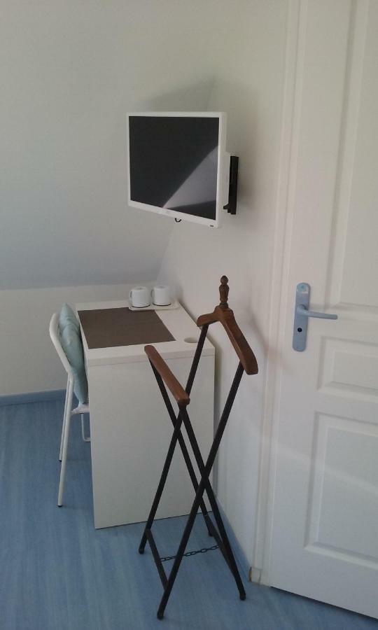 Chez Veronique Apartment Anguerny Екстериор снимка